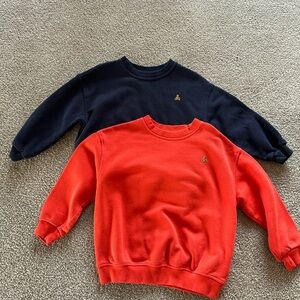 Lot of 2 Gap crew sweatshirts size 4